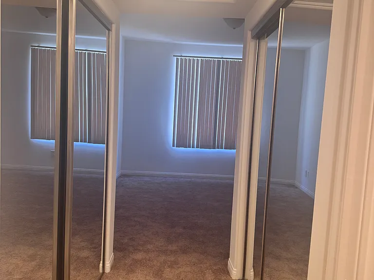 Aqua Vista Apartments — Photo 17