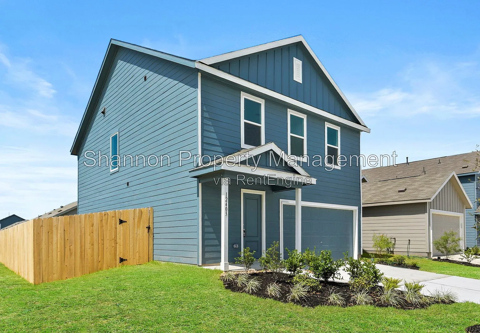 4 bed, 2.5 bath, 1954 sqft, $1,900 — Photo 3
