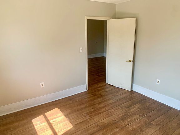 5th image of 201 Sewanee St #206