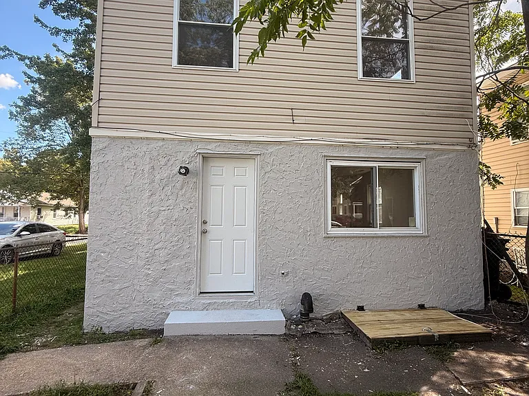 21 Avenue A — Photo 44