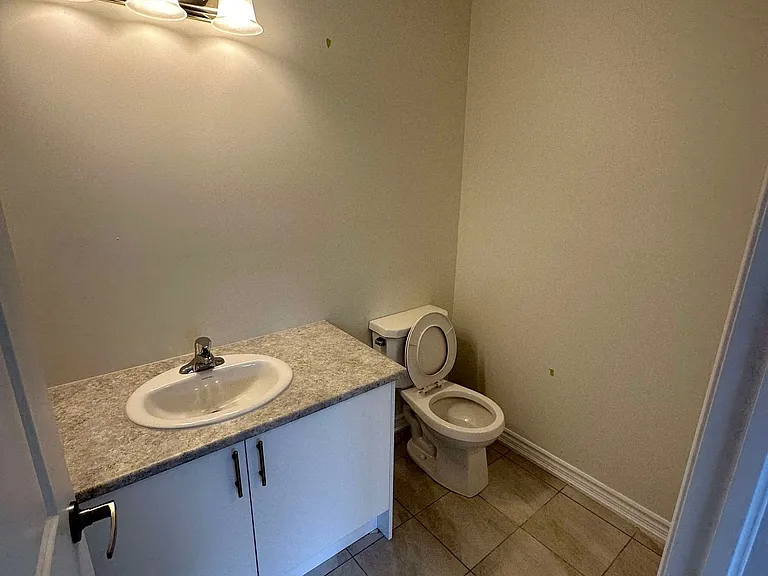 783 Kootenay Path — Photo 13