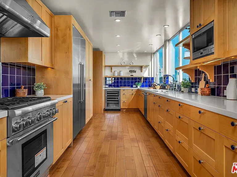 4 Lighthouse St #13 — Photo 34