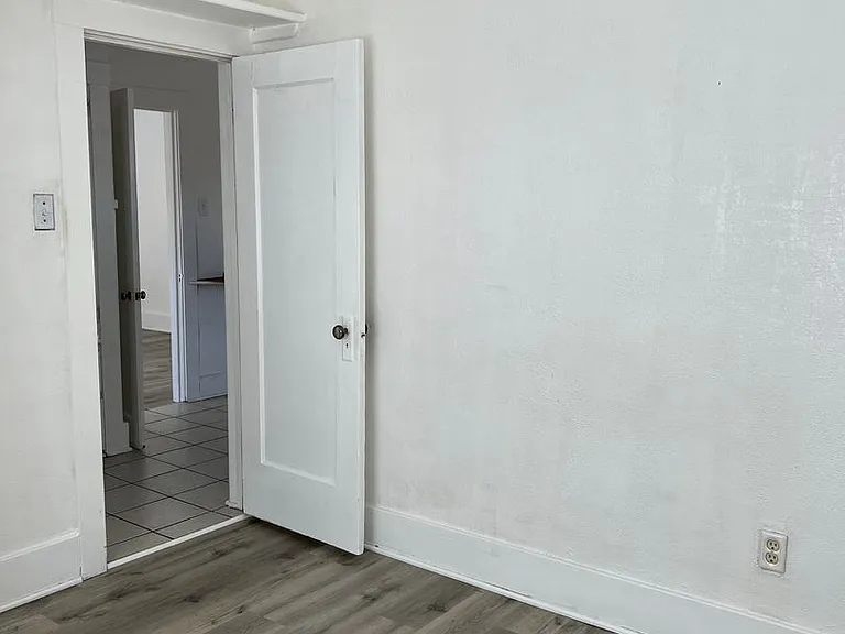Carlson 4 Plex — Photo 5