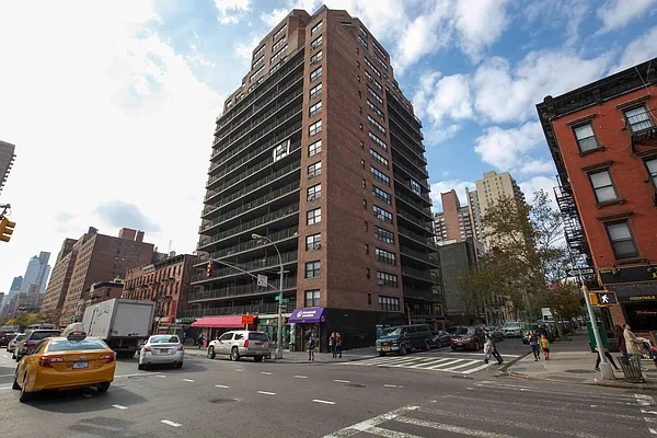 Rented by Solil Management | media 4