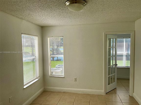 3rd image of 12650 Vista Isles Dr APT 913