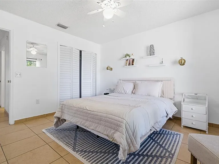 1011 Winifred Way — Photo 25