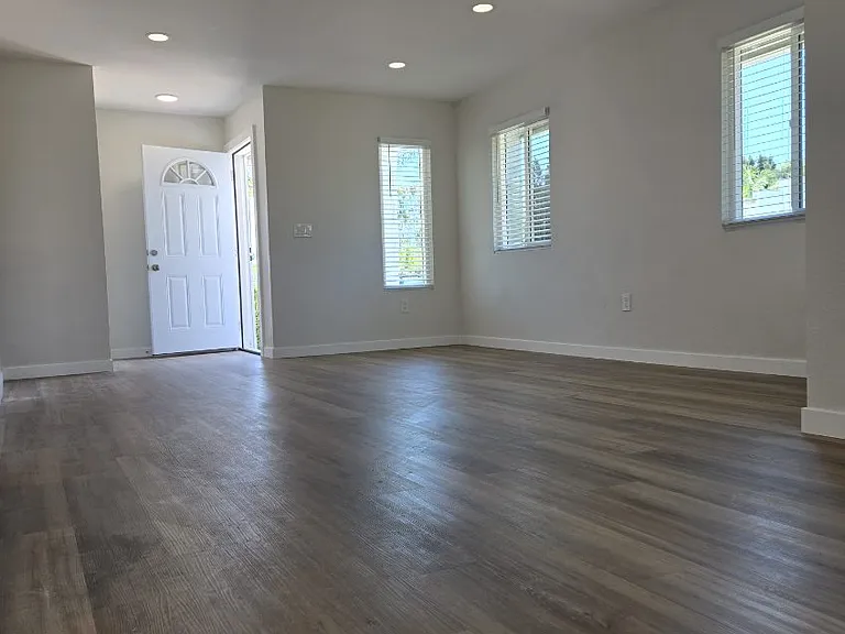 18642 Libra Cir #1 — Photo 8