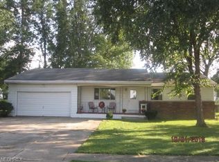 2400 Norman Dr, Stow, OH 44224