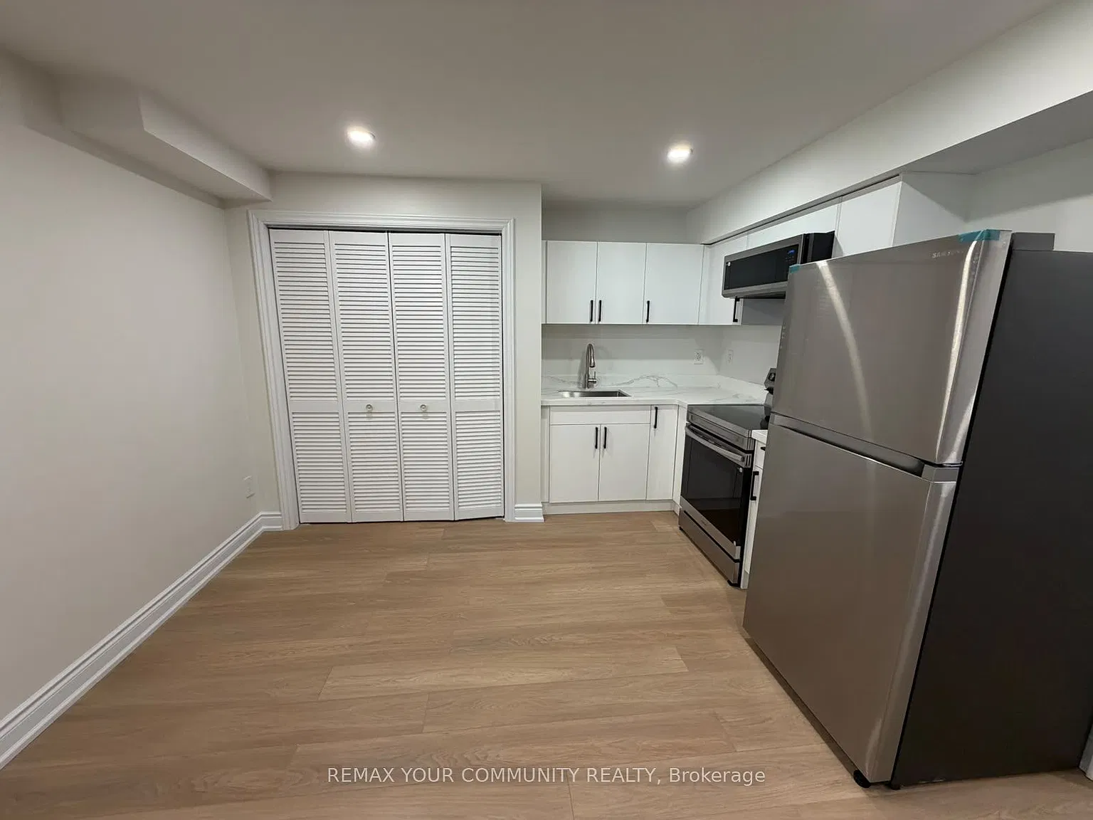 Studio, $1,300 — Photo 4