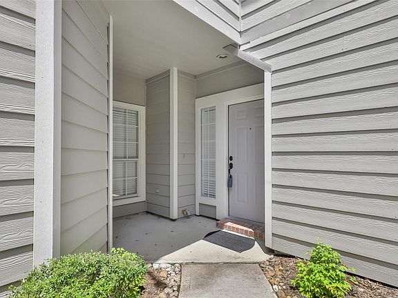 4th image of 2346 Summit Way Ct