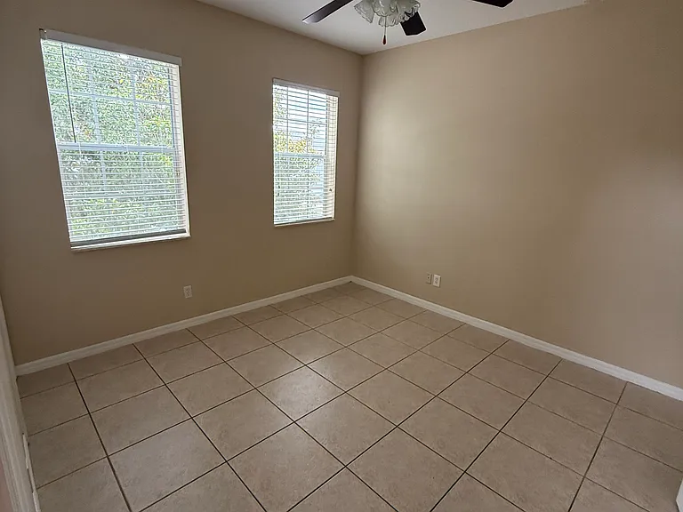 9400 Flowering Cottonwood Rd — Photo 20