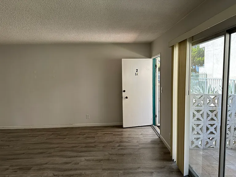 1234 S Saltair Ave #2 — Photo 5