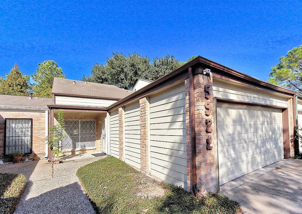 1st image of 5922 Arncliffe Dr