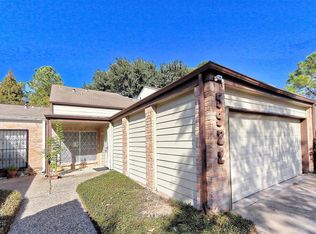 5922 Arncliffe Dr, Houston, TX 77088