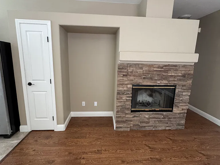 901 Ross Dr — Photo 12