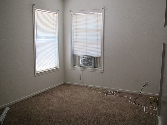 bedroom web_11302015