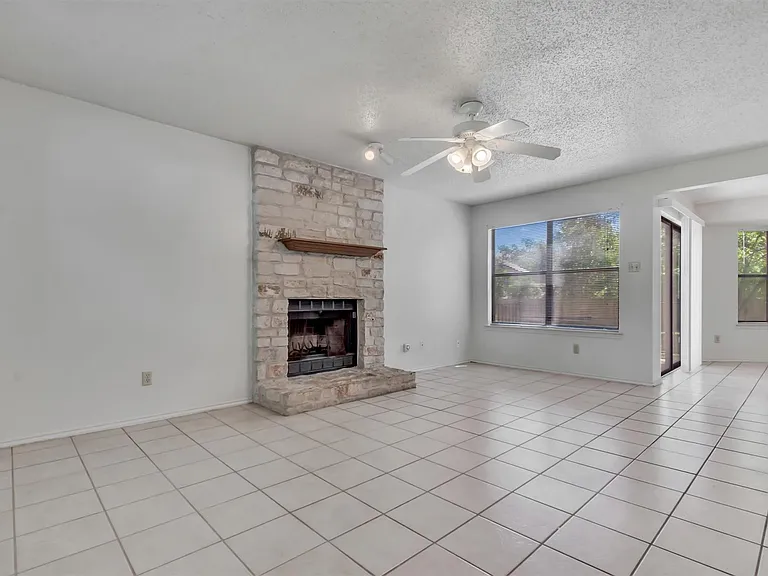 7802 Topawa Cv #B — Photo 6