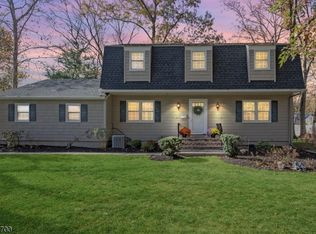 15 Jones Dr, New Providence, NJ 07974