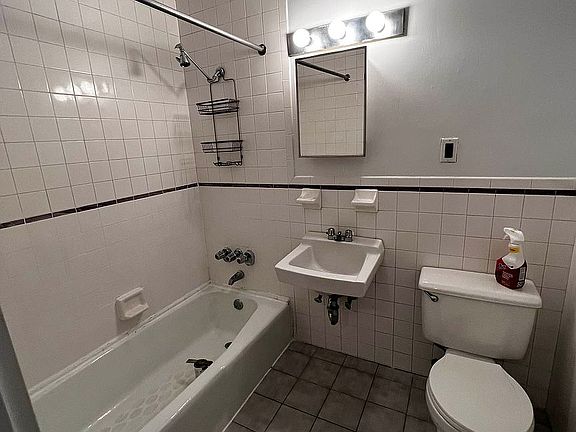 5th image of 205 W 102nd St APT 2C