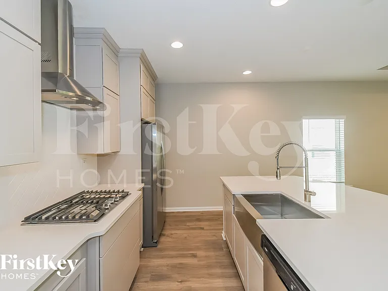 2721 Copperwood Ave — Photo 5