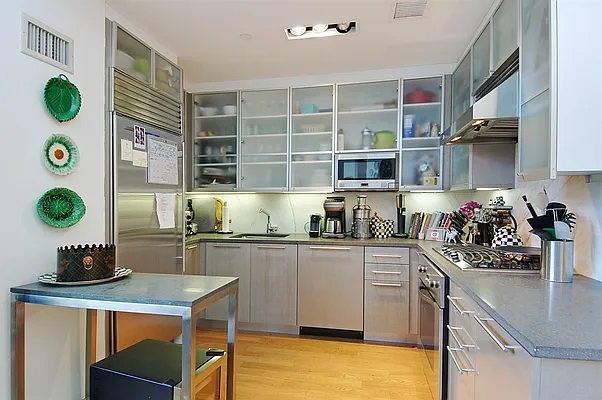 Sold by Corcoran | media 24
