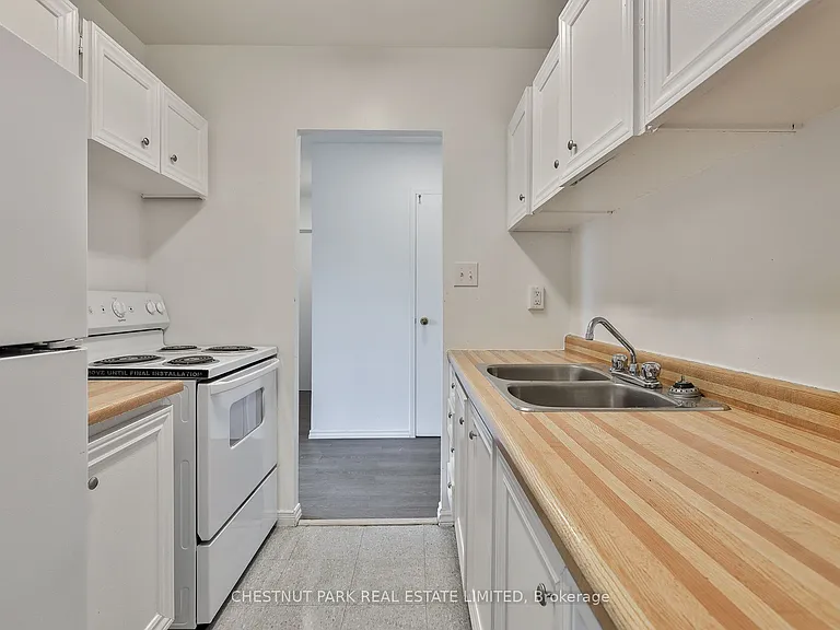 900 Glen St #409 — Photo 8