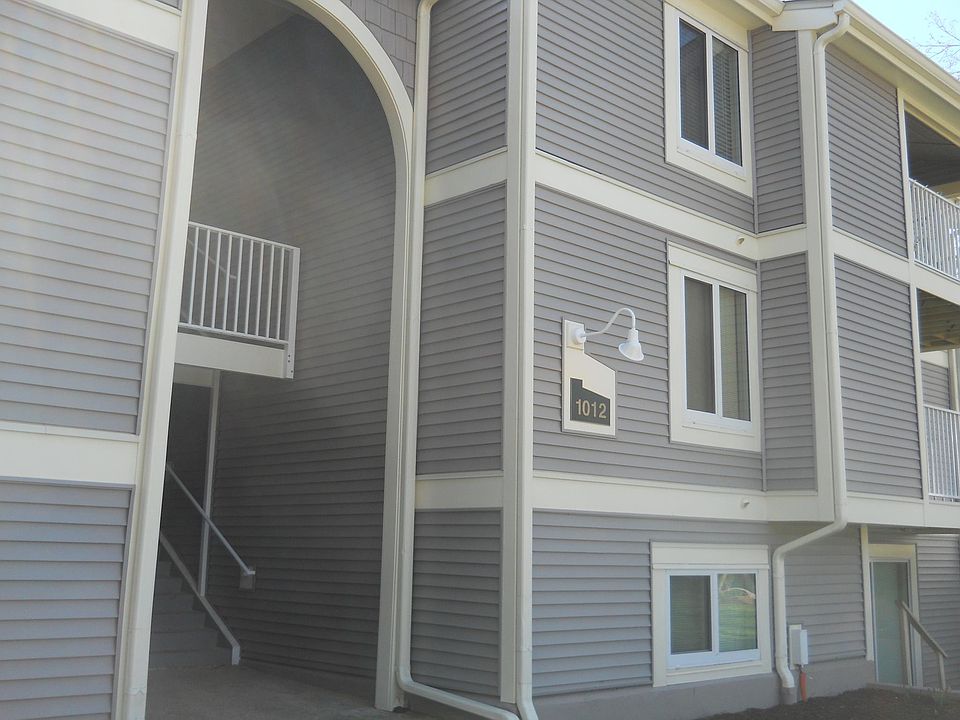 Quiet third floor unit; near Virginia Beach General Hospital