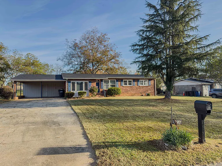 1927 Joe Rd — Photo 2