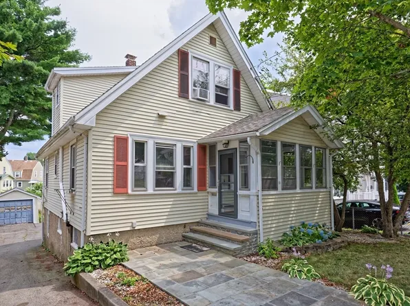 13 James St, Quincy, MA 02169