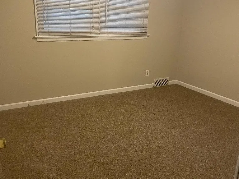 275 W Saint Anthony Ln — Photo 10