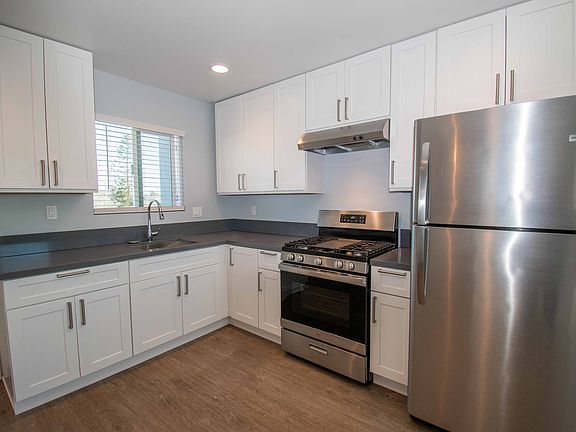 2nd image of 6650-1 Bell Ct