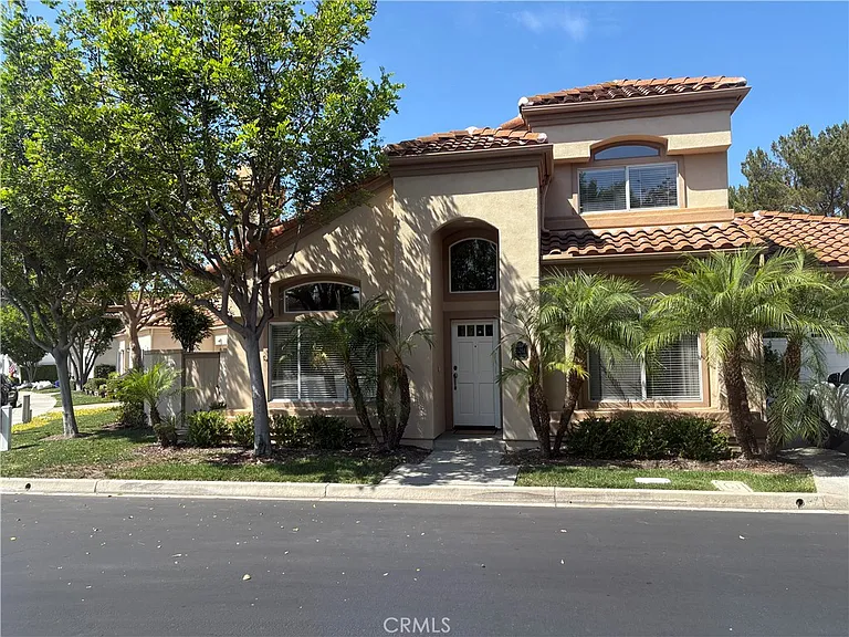 21261 Manzanillo — Photo 1