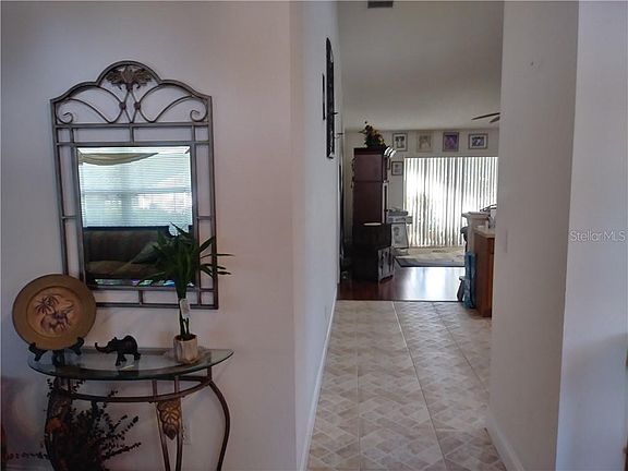 3rd image of 1809 Summit Oak Cir
