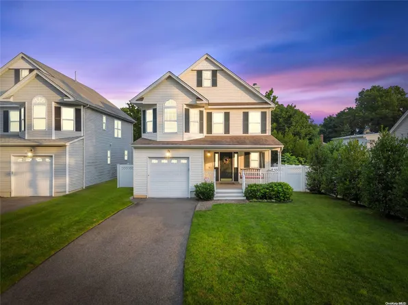 120 Franklin Avenue, East Northport, NY 11731