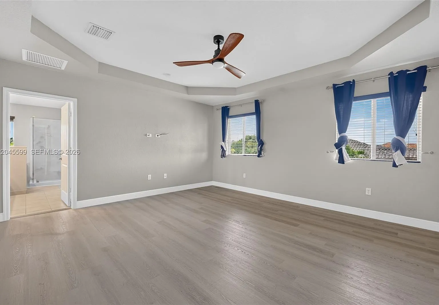 5 bed, 3116 sqft, $4,850 — Photo 4