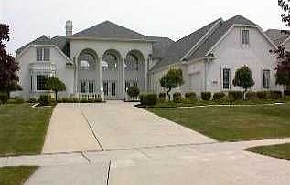2nd image of 2402 Mission Hill Dr