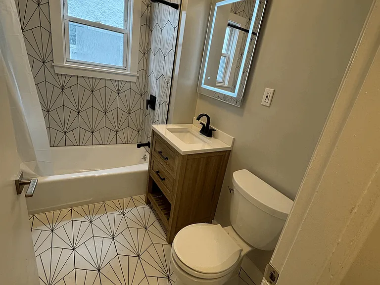 16 Windsor Rd #2 — Photo 11
