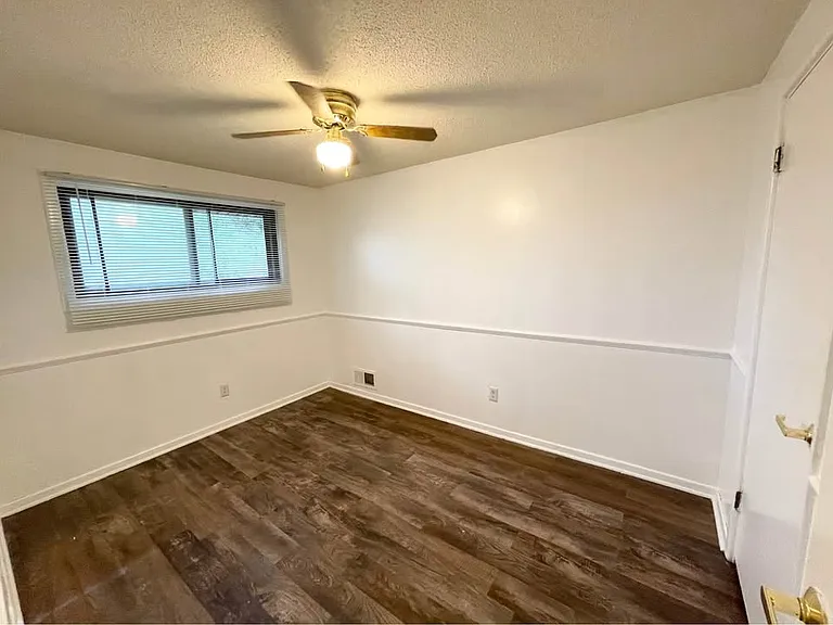 4669 Monroe St NE — Photo 7