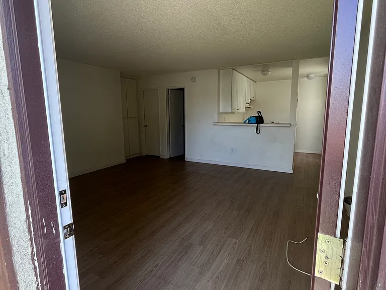 11438 Killion St #2 — Photo 3