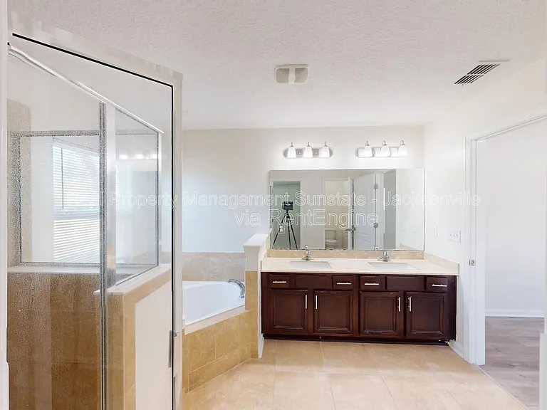 630 Glendale Ln — Photo 16