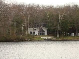 208 Sherwood Dr, Becket, MA 01223