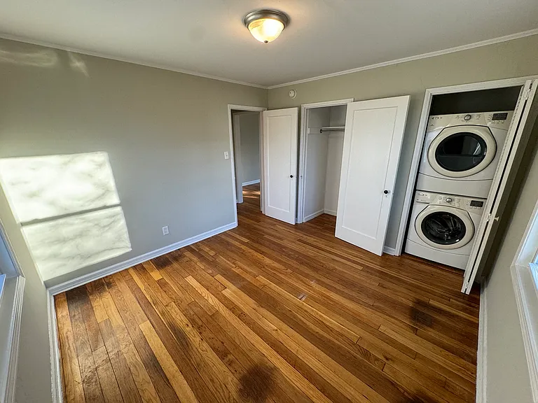 110 Margaret St #A — Photo 9