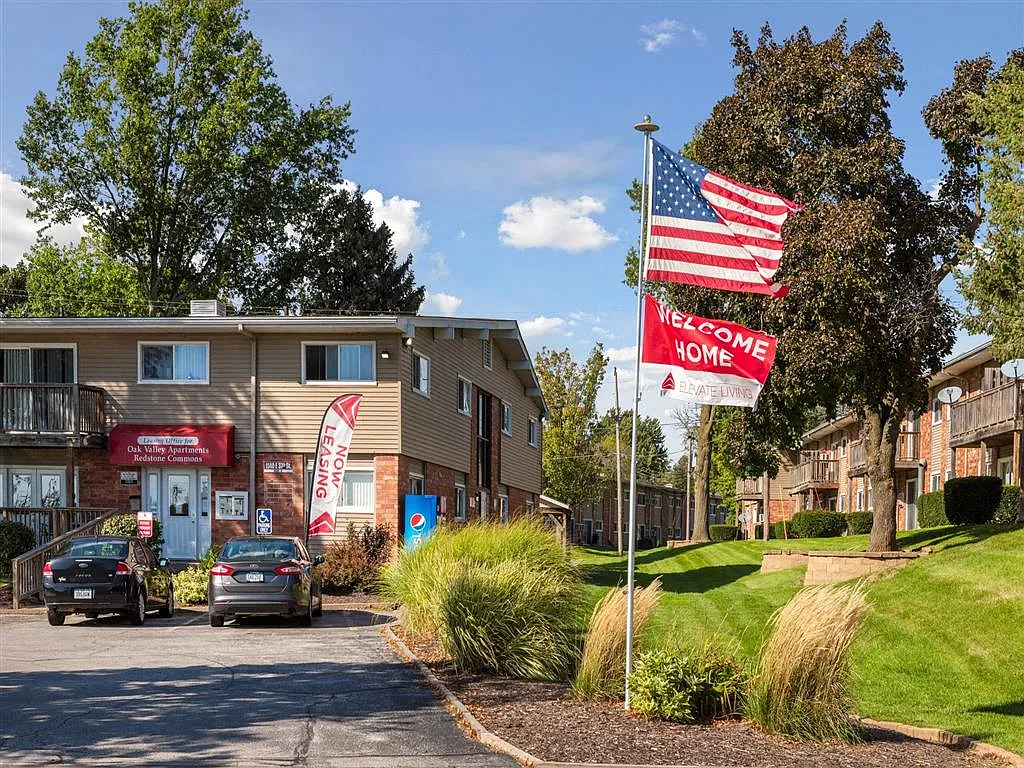 Oak Valley Apartments — Photo 2