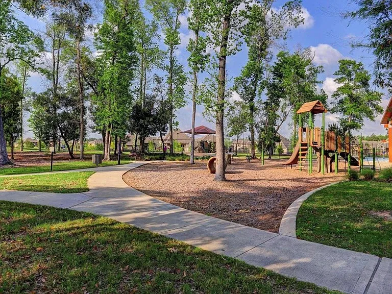 27947 Hendrix Park Dr — Photo 37