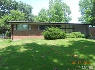 10554 Edgefield Dr, Saint Louis, MO 63136