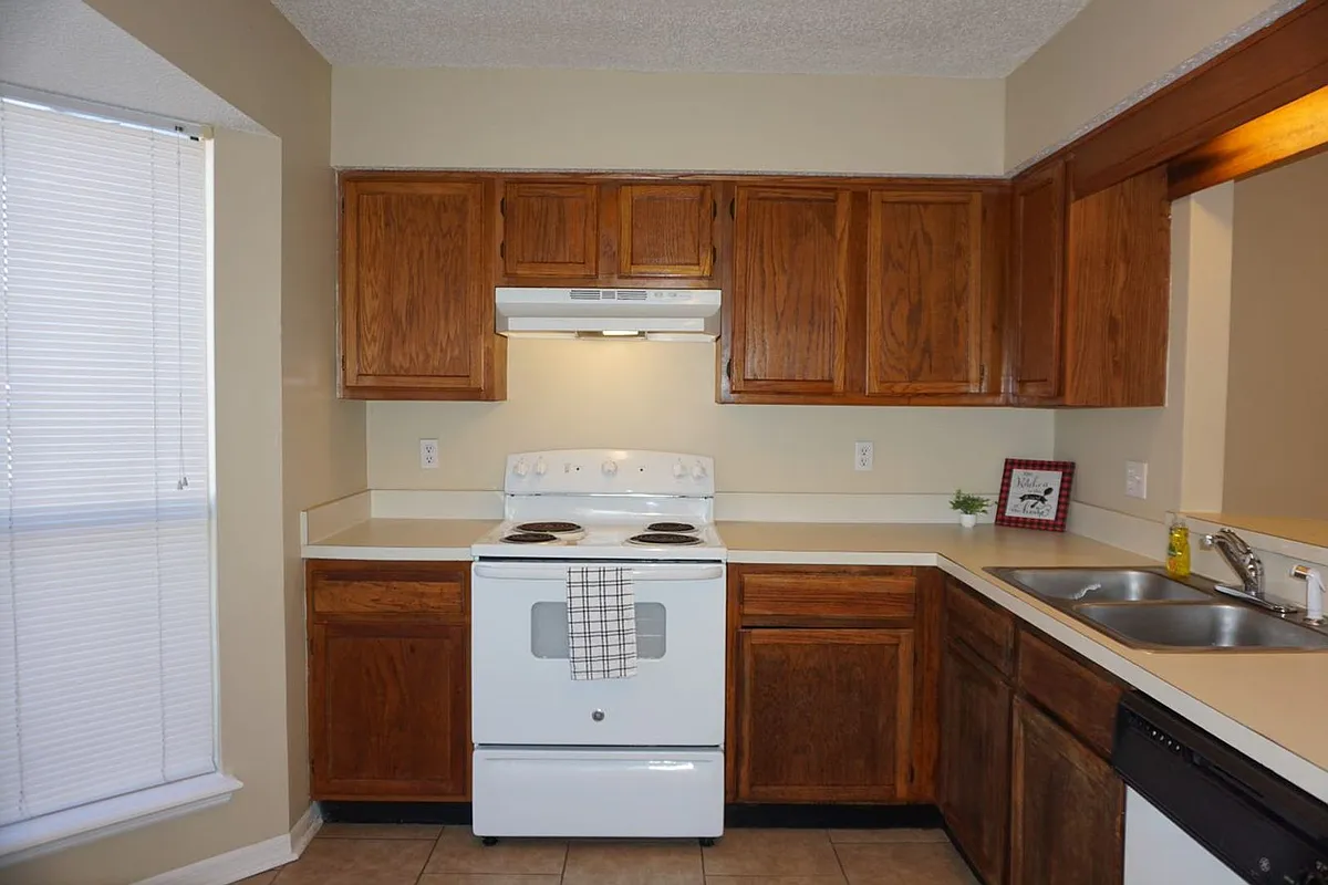Building Photo - 5642 Bryner Dr