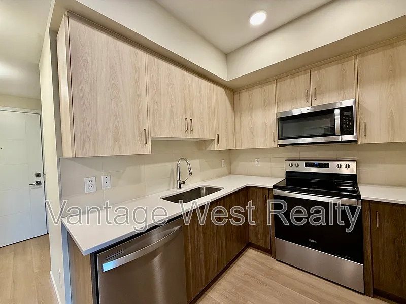 2301 Carrington Rd — Photo 2