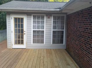 289 Sacha Ln, Travelers Rest, SC 29690
