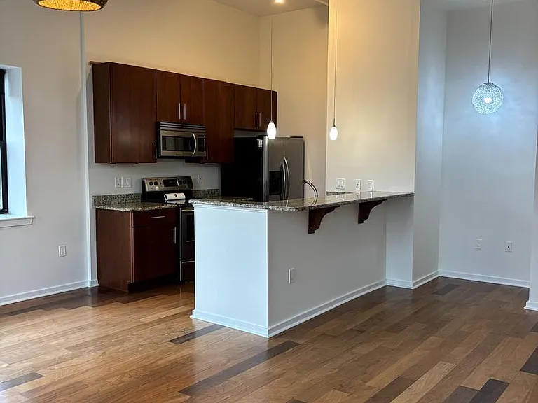 926 N 3rd St #3D — Photo 8