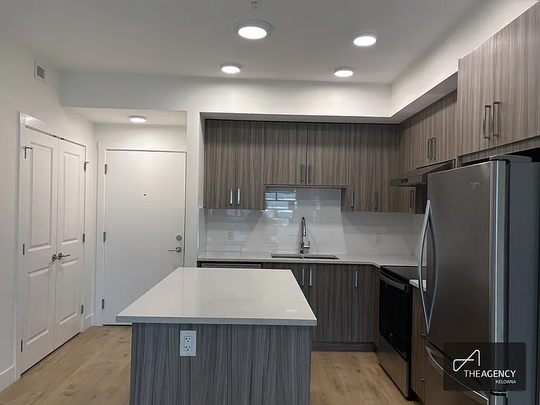 1036 Coronation Ave #104 — Photo 7